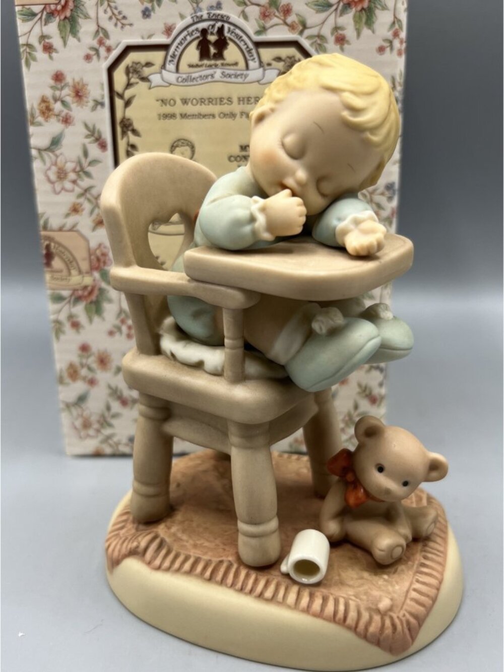 Enesco Memories Of Yesterday Collector’s Society Rare MY982 No Worries Here Baby